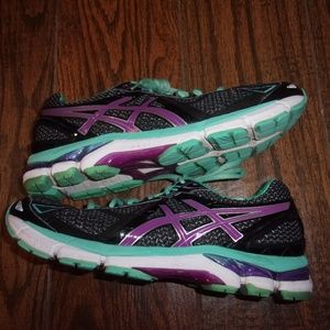 Womens Asics Gel GT-2000 3 Running Shoes Sz. 10